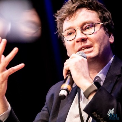 Dr Marchand en conférence